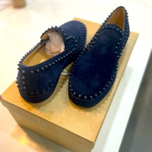 Cristina Louboutin Men’s Pik Boat flats in navy/dark blue suede.
